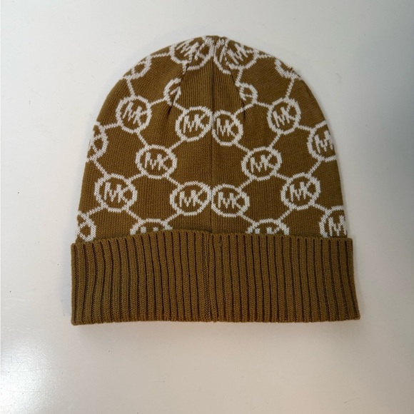 Michael Kors Tan Logo Beanie - Picture 1 of 2